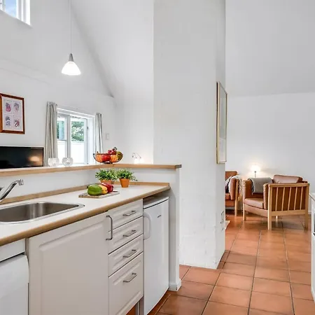 Dom wakacyjny Bratko - 800m From The Sea By Interhome *